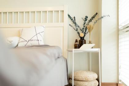 “侏儒一节”打一准确最佳生肖，词语解答释义谜底解释