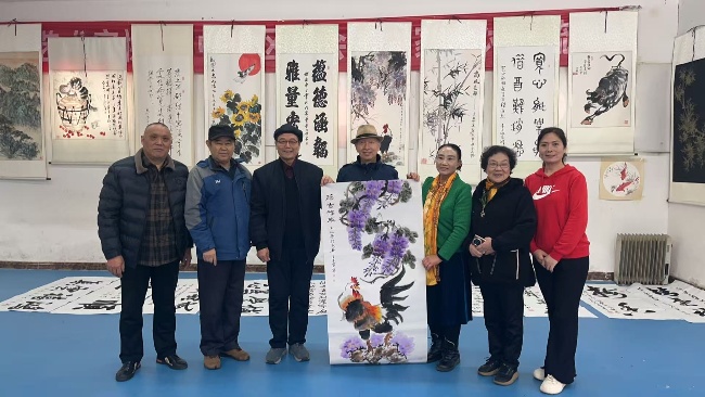 陈香梅世界艺术家协会书画笔会在京举行 17位名家挥毫共绘艺术盛宴 2025年10月8日上午10时,由陈香梅世界艺术家协会主办的“书画艺术交流笔会”在北京盛合体育中心圆满举行。来自全国各地的17(图2) 陈香梅世界艺术家协会书画笔会在京举行 17位名家挥毫共绘艺术盛宴 2025年10月8日上午10时,由陈香梅世界艺术家协会主办的“书画艺术交流笔会”在北京盛合体育中心圆满举行。来自全国各地的17(图2)